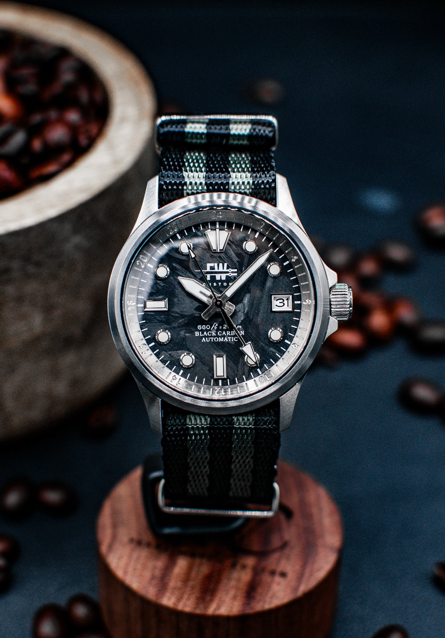 La Field Edition Carbon GMT