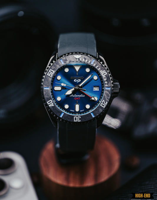 Die S5 GMT Edition blau Carbon