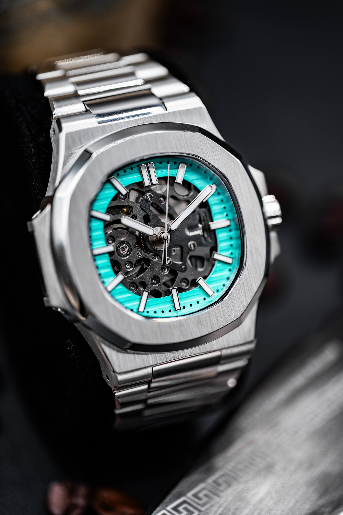 La Classic Naut Edition Tiffany skeleton